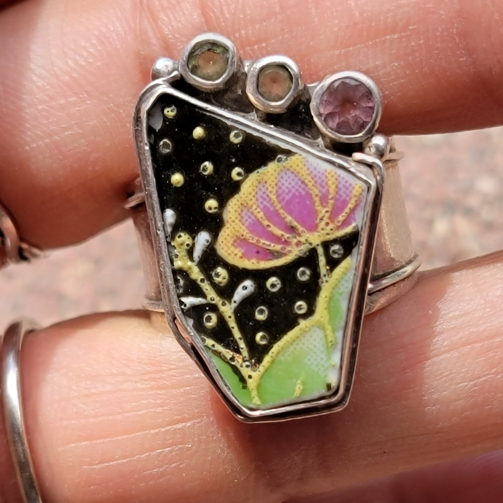 Mars & Valentine Echo of the Dreamer floral handpainted tile peridot and pink